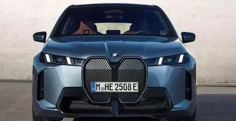 宝马iX中期改款即将上市 现款价格暴跌30万 细看新车变化和技术升级