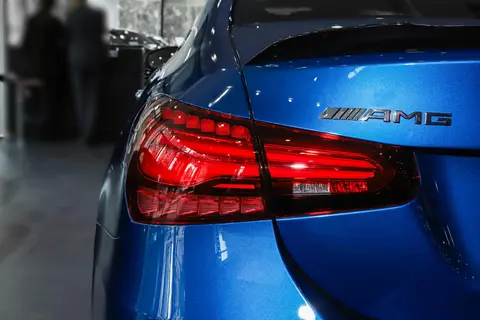 2025 款奔驰 A 级 AMG：配置解析与性价比推荐